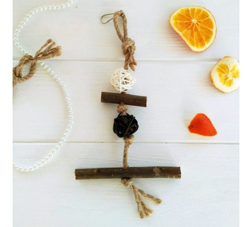 Zelena Zoo Гойдалка-Погризушка для папуг натур.дерев. з кульками 28 см