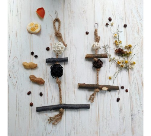 Zelena Zoo Гойдалка-Погризушка для папуг натур.дерев. з кульками 28 см