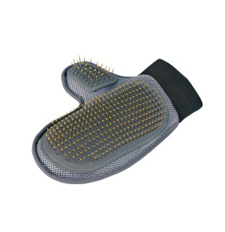 Рукавиця-щітка Trixie для вичісування 18 см / 24 см