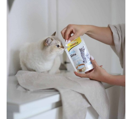 Ласощі для котів GimCat Milk Bits 40 г - молоко